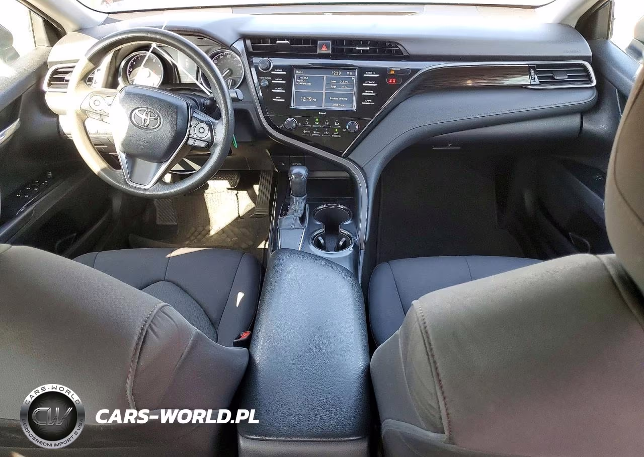 2020 Toyota Camry Le VIN:4T1C11AK5LU310704 - 8