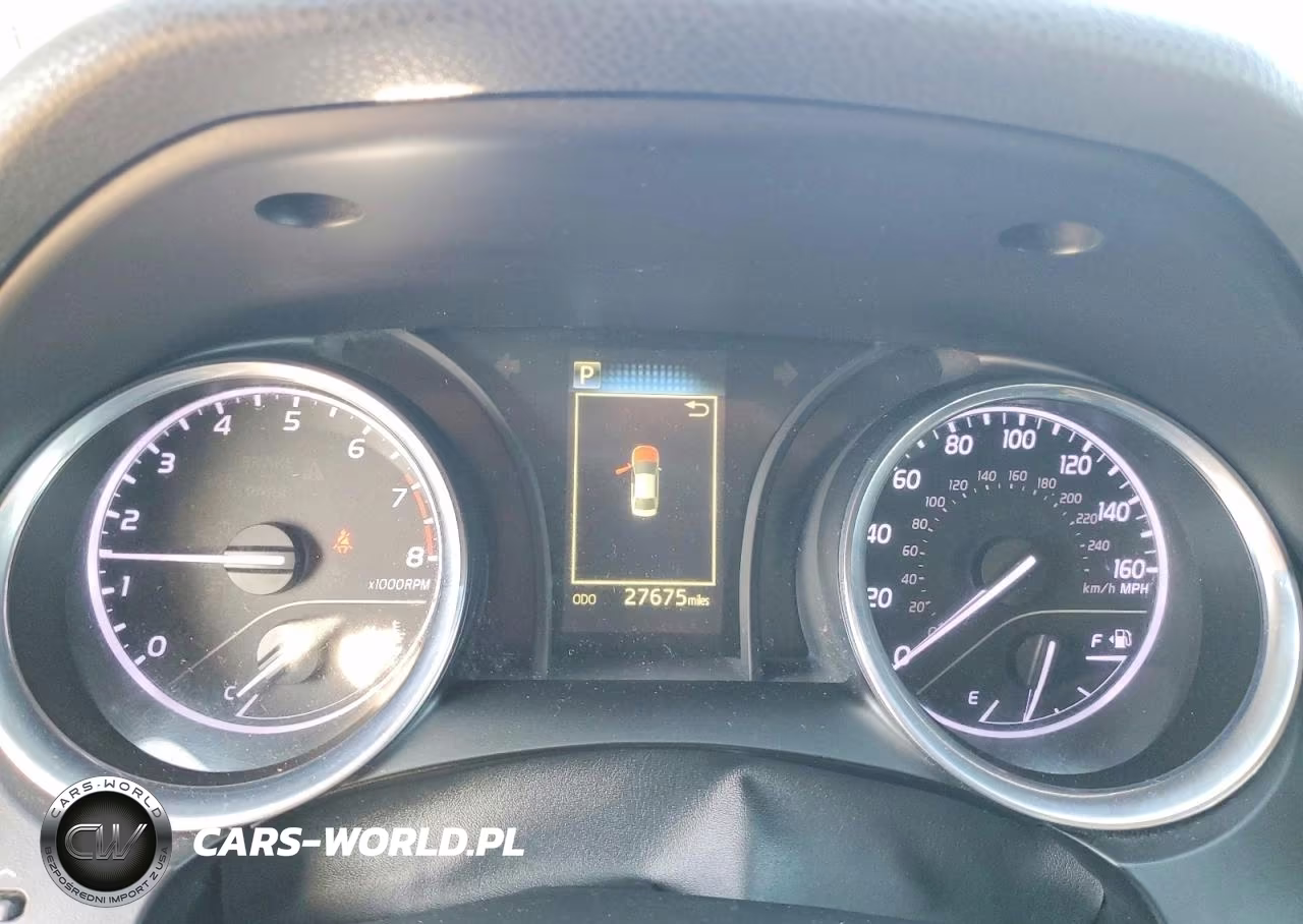 2020 Toyota Camry Le VIN:4T1C11AK5LU310704 - 9