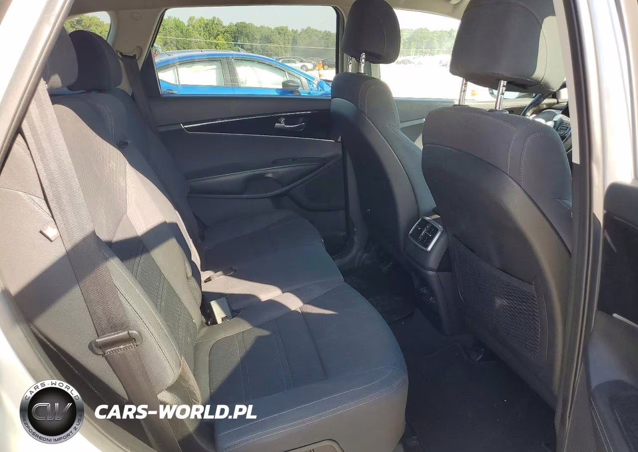 2017 Kia Sorento Lx VIN:5XYPG4A37HG260668 - 11