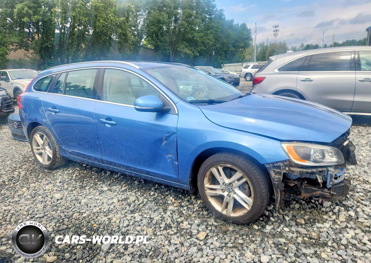 2015 Volvo V60 Platinum VIN:YV140MEM2F1229541 - 4