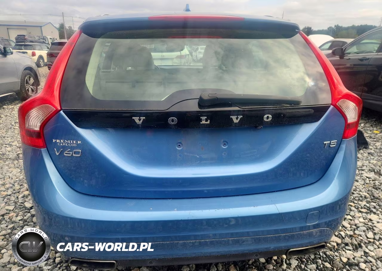 2015 Volvo V60 Platinum VIN:YV140MEM2F1229541 - 6