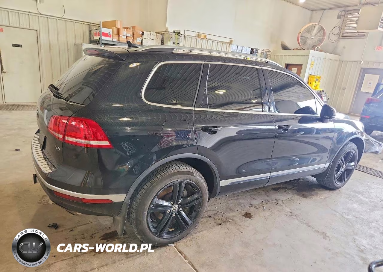 2017 Volkswagen Touareg Wolfsburg VIN:WVGRF7BP2HD003801 - 3