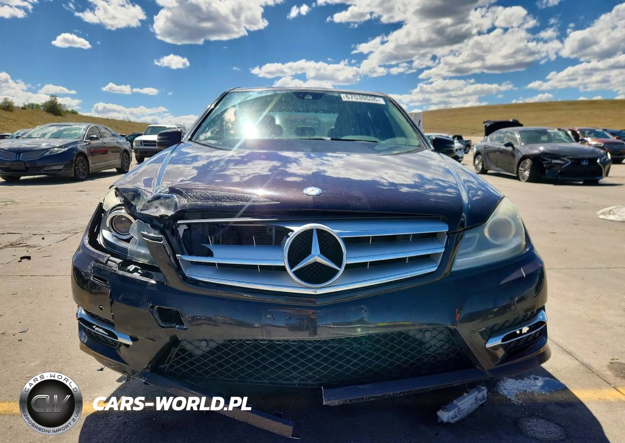 2012 Mercedes-Benz C 300 4Matic VIN:WDDGF8BB7CA642147 - 5