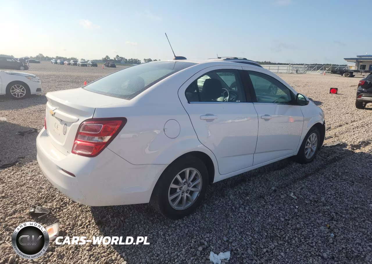 2018 Chevrolet Sonic Lt VIN:1G1JD5SH9J4102585 - 3