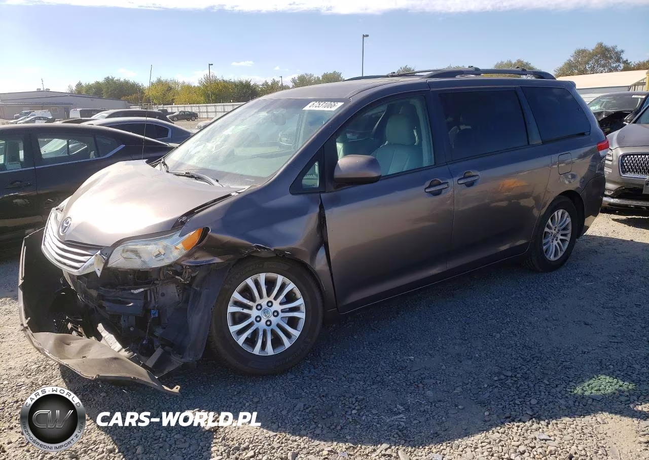 2014 Toyota Sienna Xle 8-Passenger