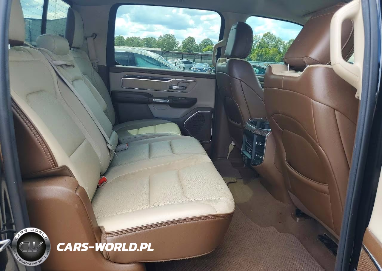 2019 Ram 1500 Laramie VIN:1C6RRFJG8KN721479 - 10