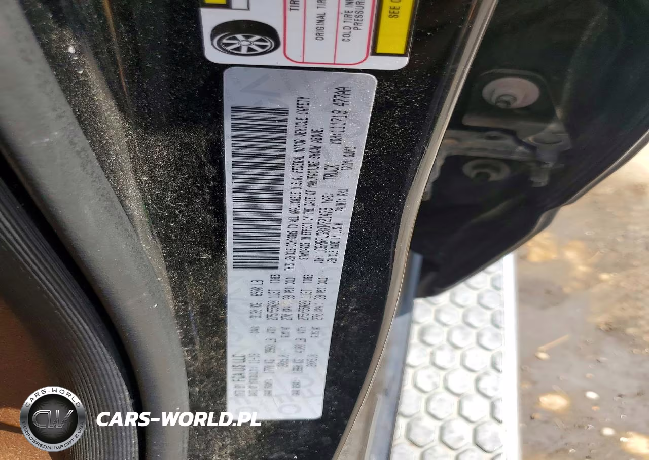 2019 Ram 1500 Laramie VIN:1C6RRFJG8KN721479 - 12
