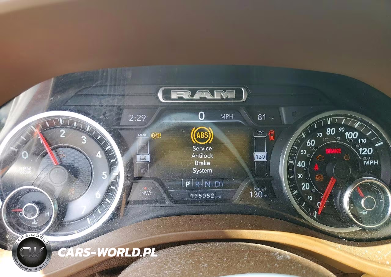 2019 Ram 1500 Laramie VIN:1C6RRFJG8KN721479 - 9