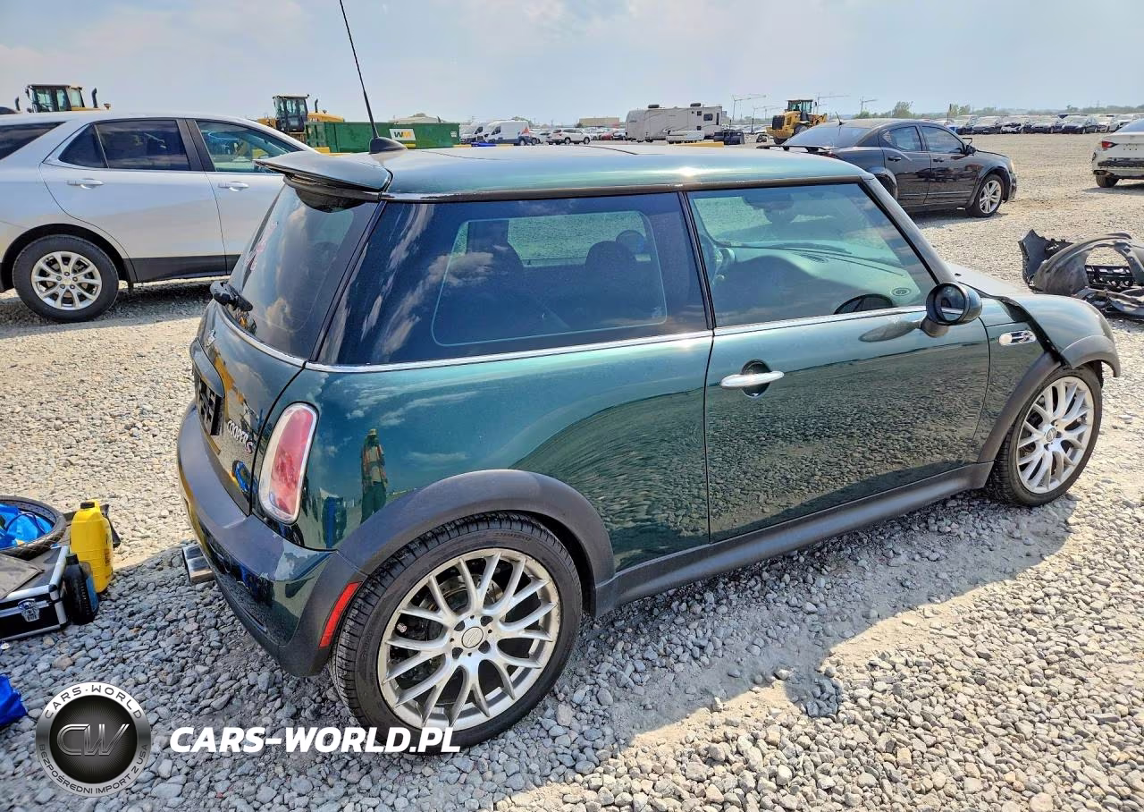 2005 Mini Cooper S VIN:WMWRE33545TL11435 - 3