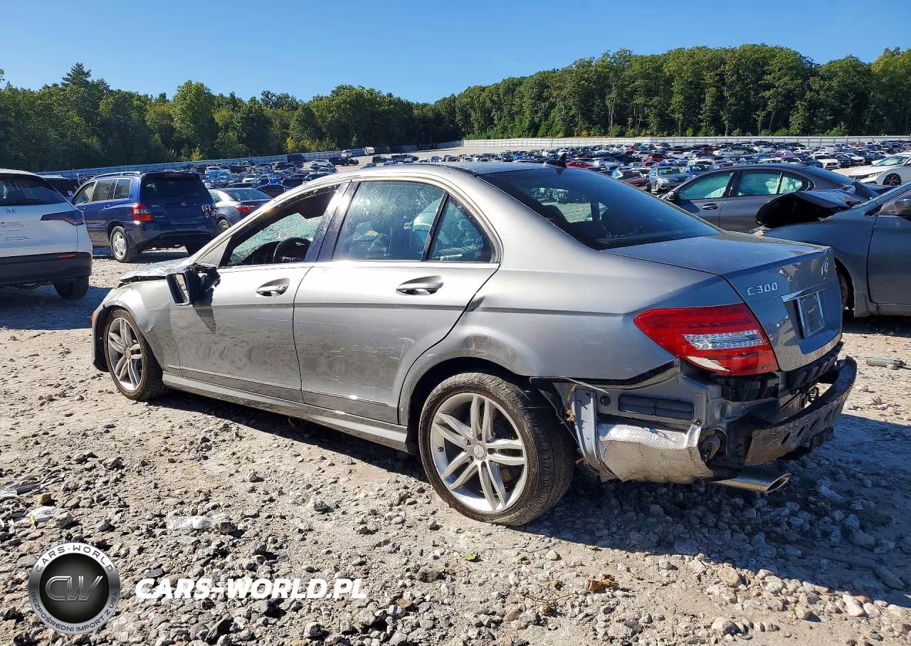 2012 Mercedes-Benz C 300 4Matic VIN:WDDGF8BB2CF863609 - 2