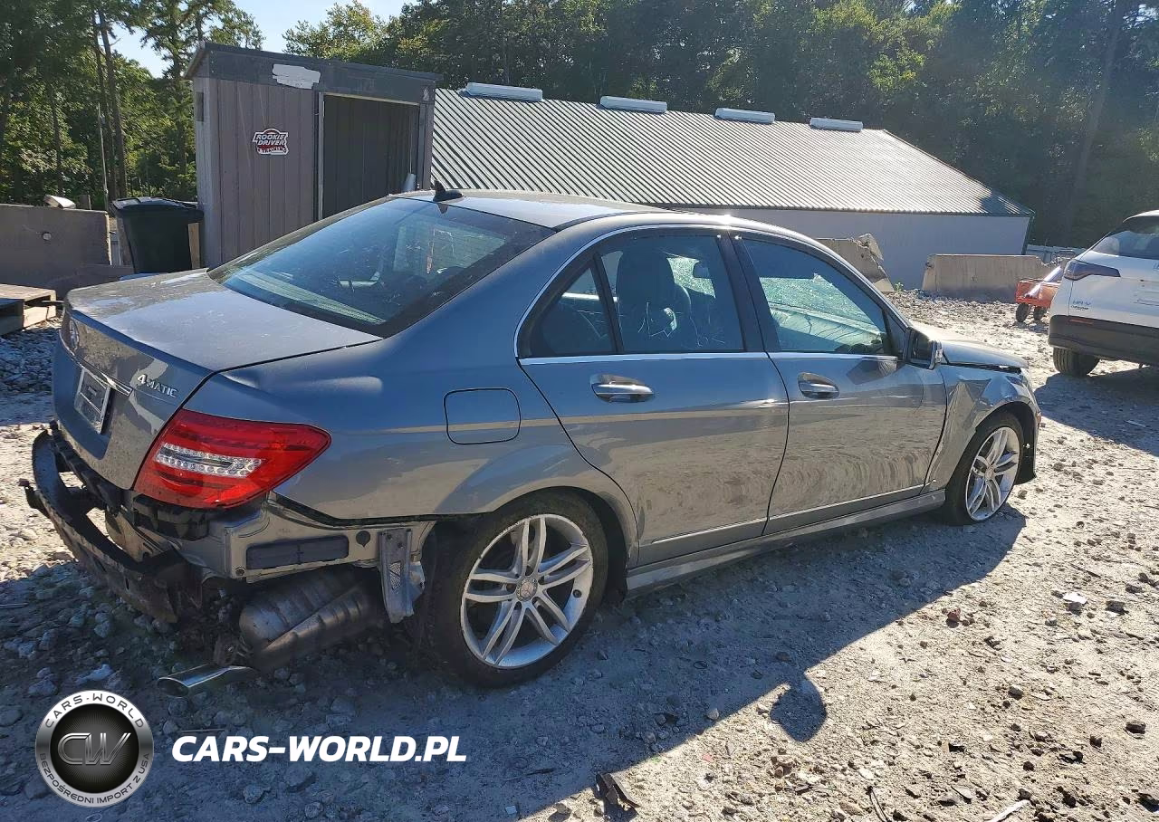 2012 Mercedes-Benz C 300 4Matic VIN:WDDGF8BB2CF863609 - 3