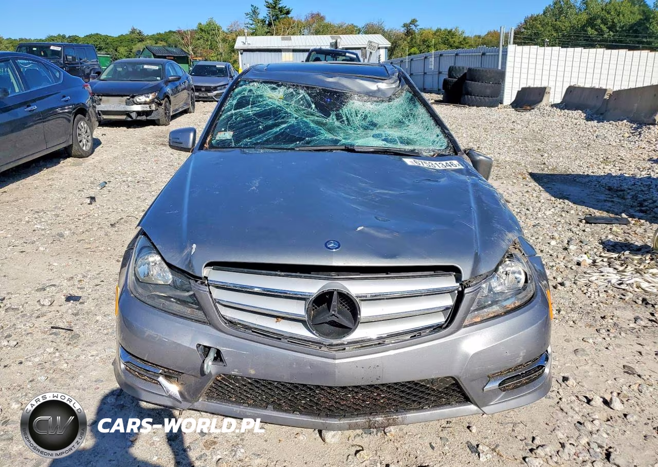 2012 Mercedes-Benz C 300 4Matic VIN:WDDGF8BB2CF863609 - 5