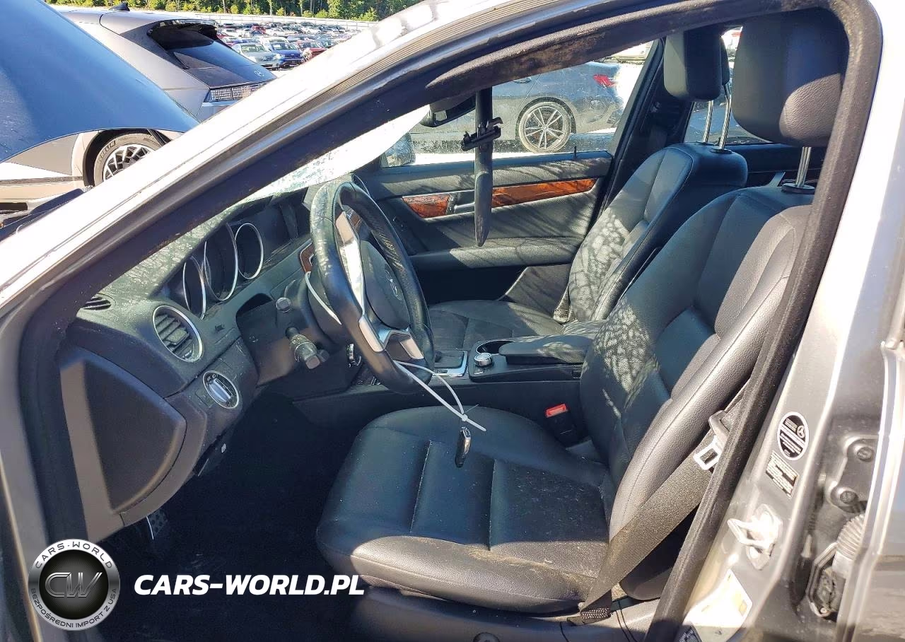 2012 Mercedes-Benz C 300 4Matic VIN:WDDGF8BB2CF863609 - 7