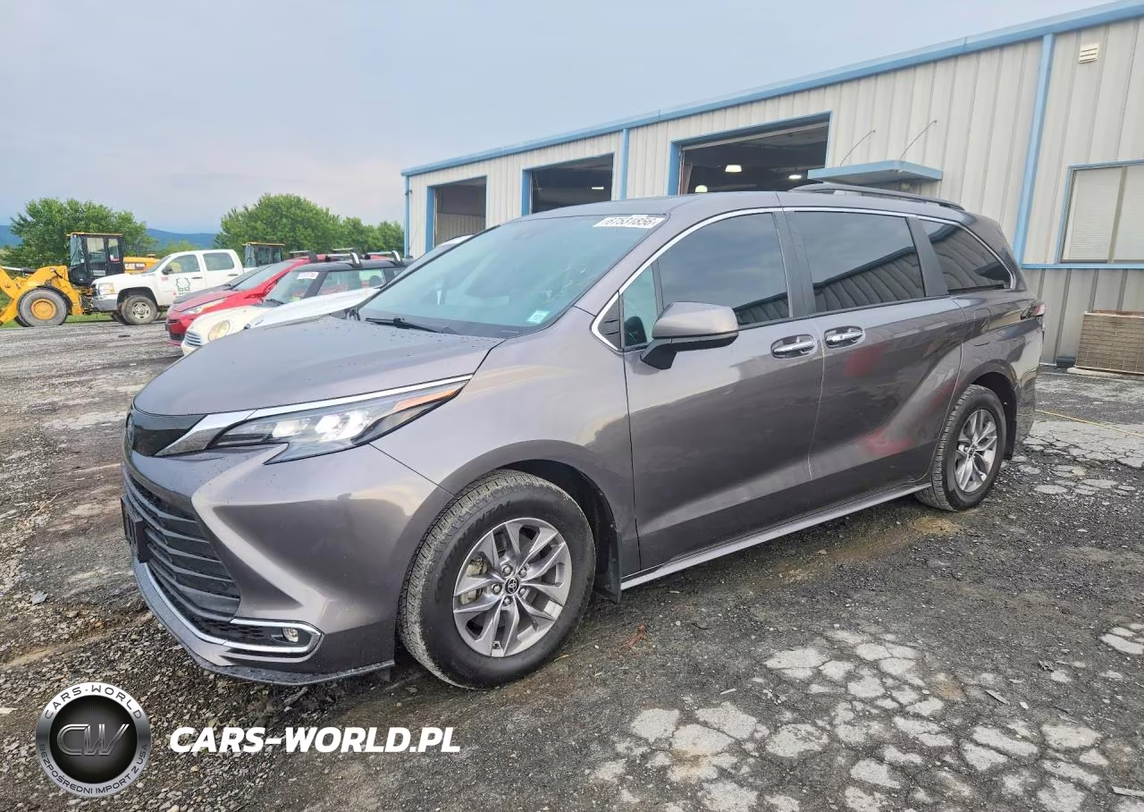 2024 Toyota Sienna Xle