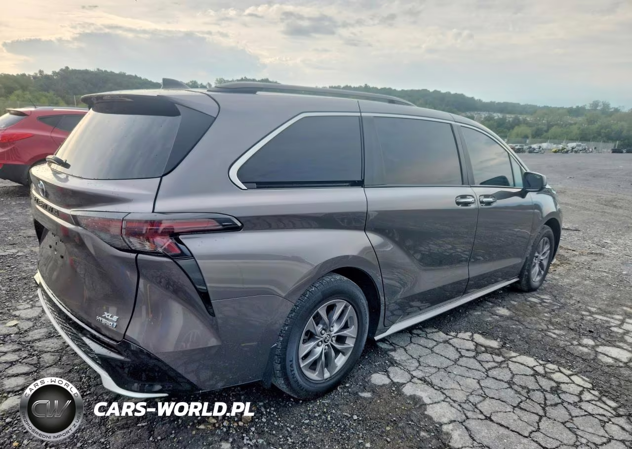 2024 Toyota Sienna Xle VIN:5TDYRKEC7RS186394 - 3