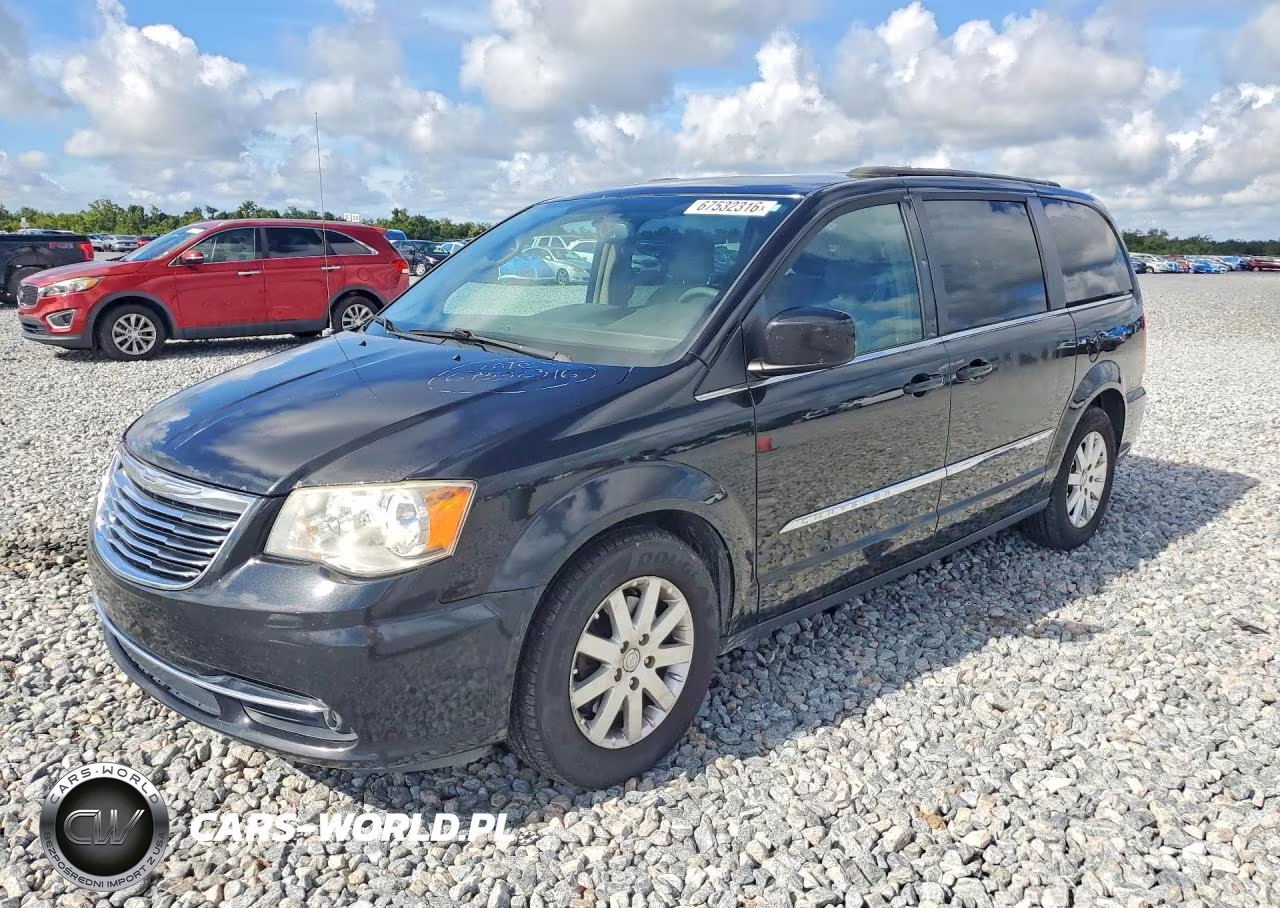 2016 Chrysler Town & Country Touring – zdjęcie 1 z 13