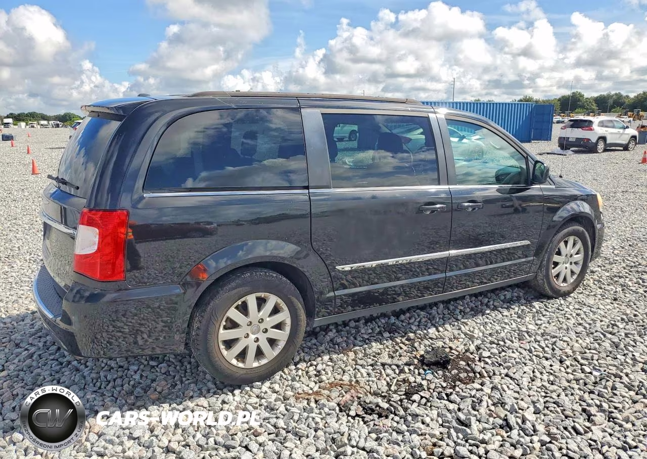 2016 Chrysler Town & Country Touring VIN:2C4RC1BG3GR230341 - 3