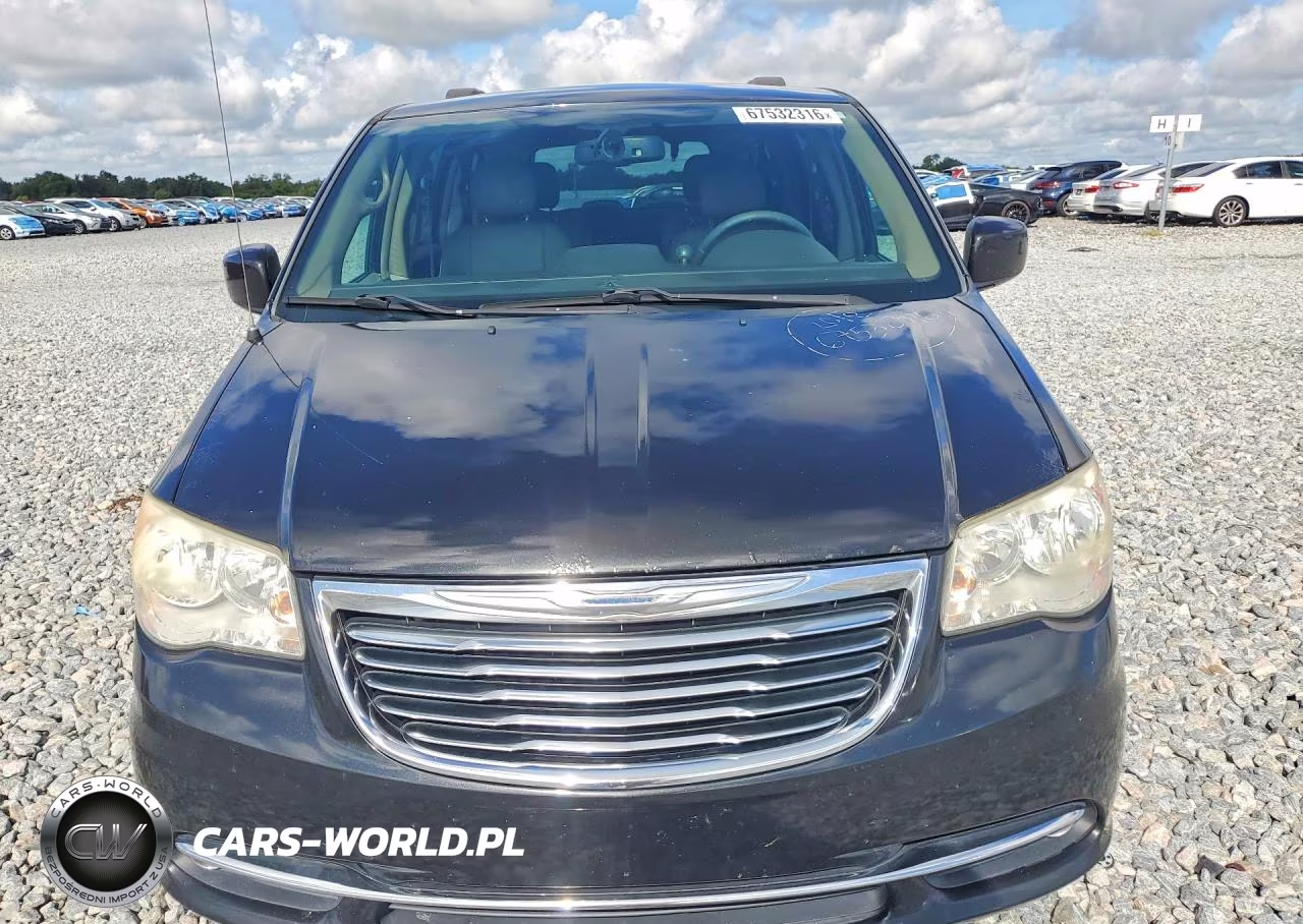2016 Chrysler Town & Country Touring VIN:2C4RC1BG3GR230341 - 5
