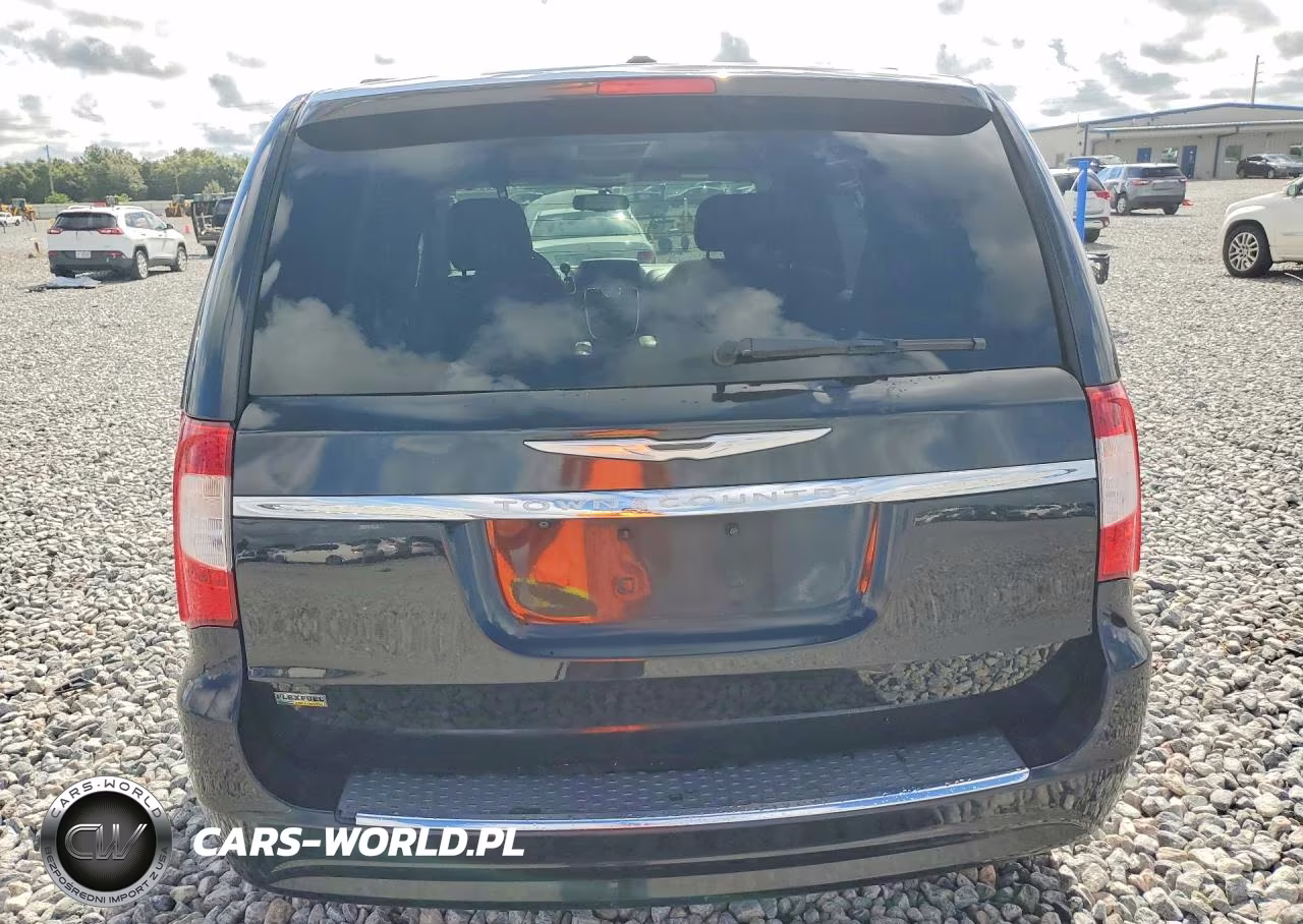 2016 Chrysler Town & Country Touring VIN:2C4RC1BG3GR230341 - 6