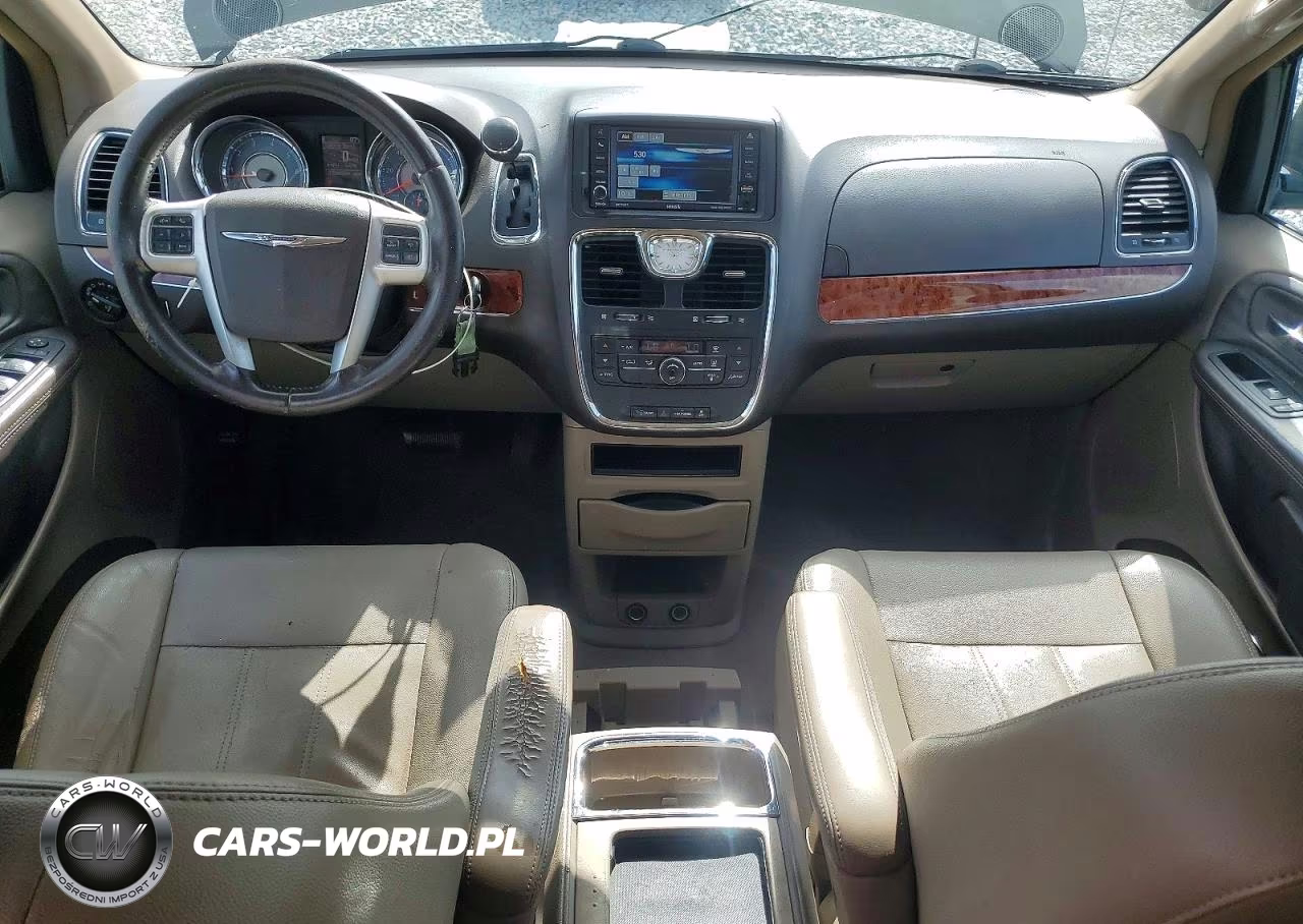 2016 Chrysler Town & Country Touring VIN:2C4RC1BG3GR230341 - 8
