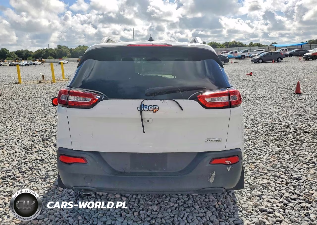 2015 Jeep Cherokee Latitude VIN:1C4PJLCB3FW700126 - 6
