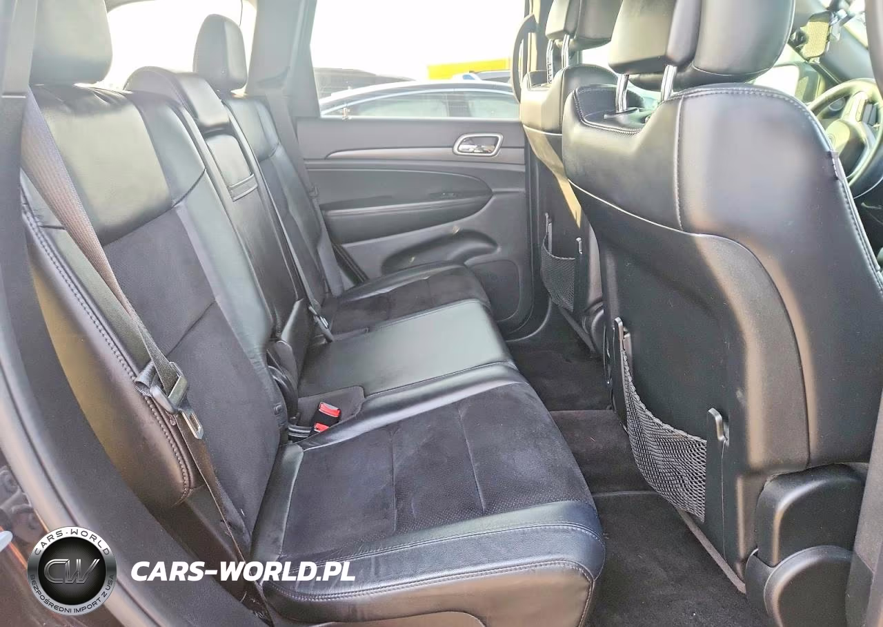 2018 Jeep Grand Cherokee Laredo VIN:1C4RJFAG9JC388283 - 11