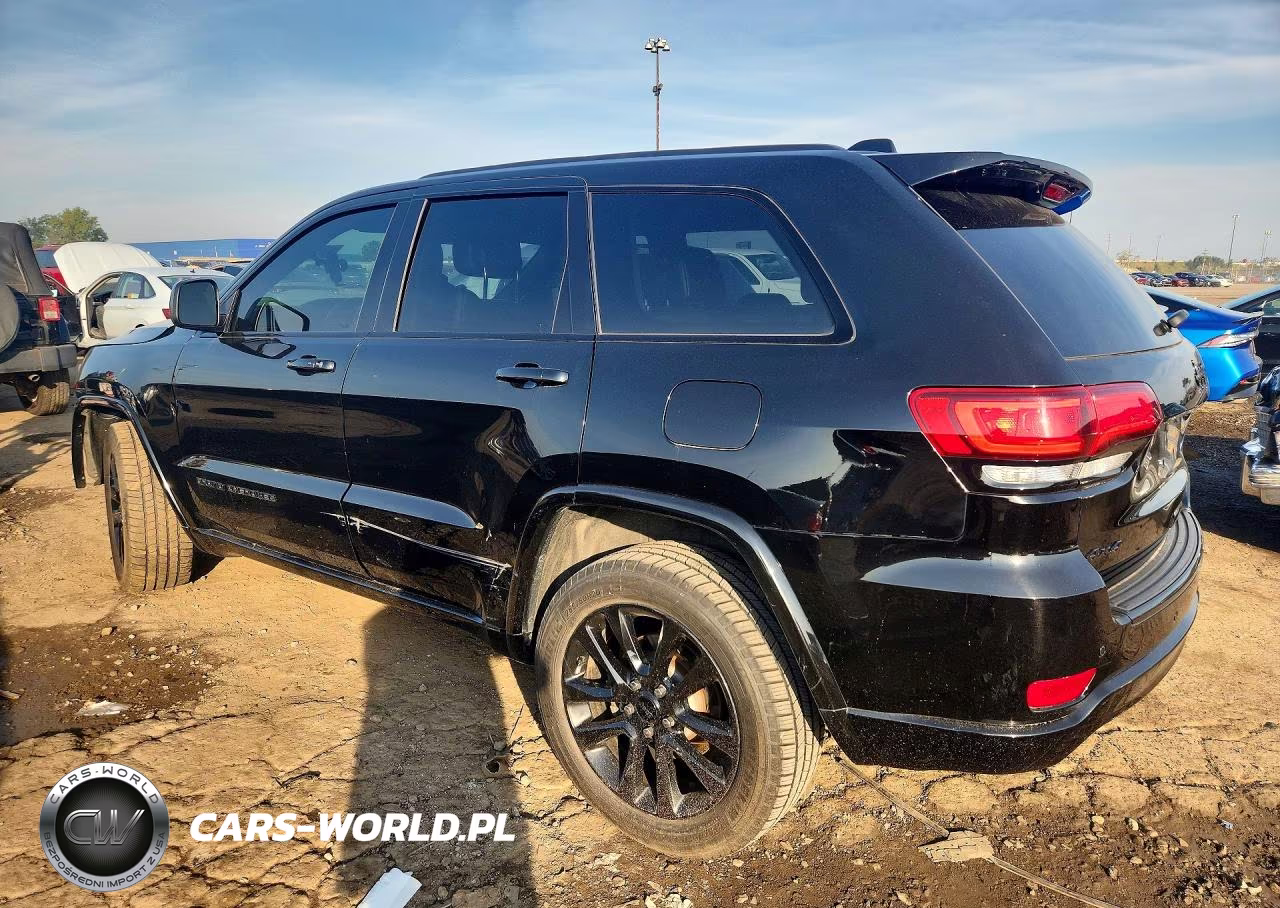 2018 Jeep Grand Cherokee Laredo VIN:1C4RJFAG9JC388283 - 2