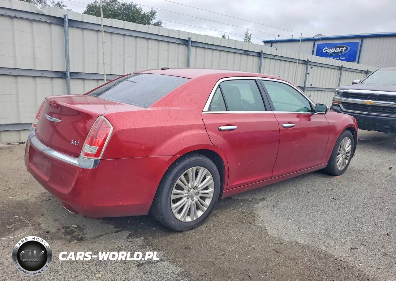 2012 Chrysler 300 Limited VIN:2C3CCAHG8CH208322 - 3