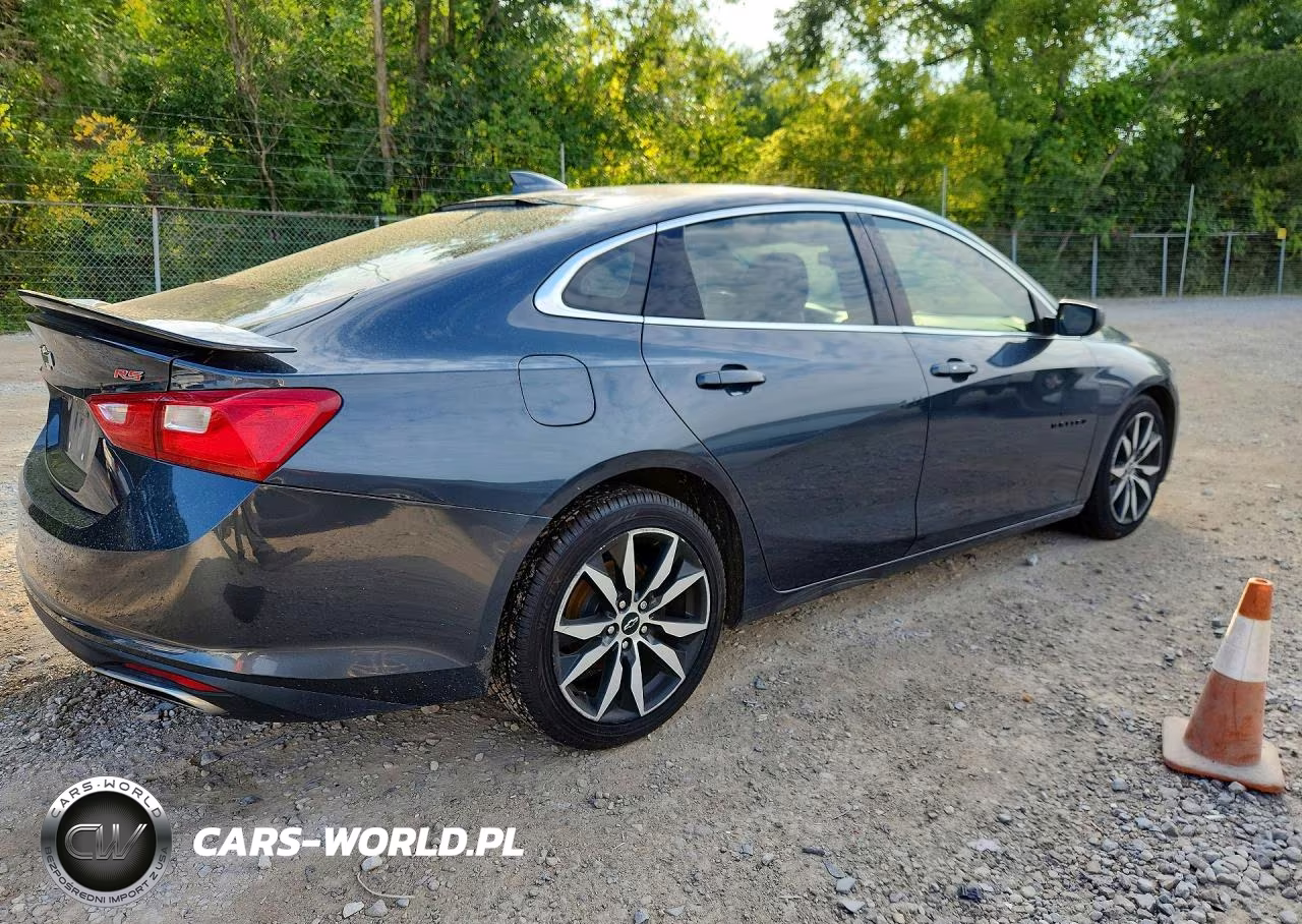 2021 Chevrolet Malibu Rs VIN:1G1ZG5ST1MF049310 - 3