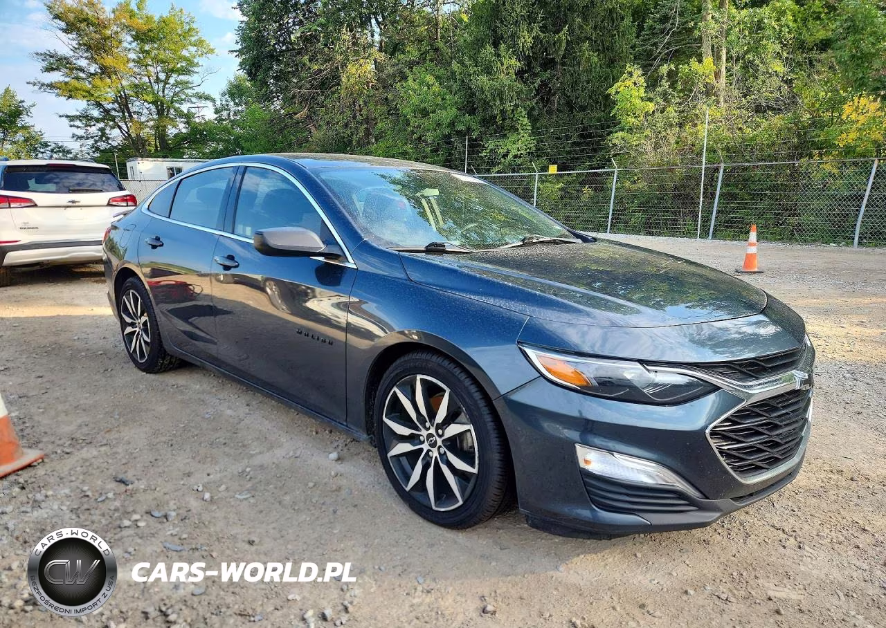 2021 Chevrolet Malibu Rs VIN:1G1ZG5ST1MF049310 - 4