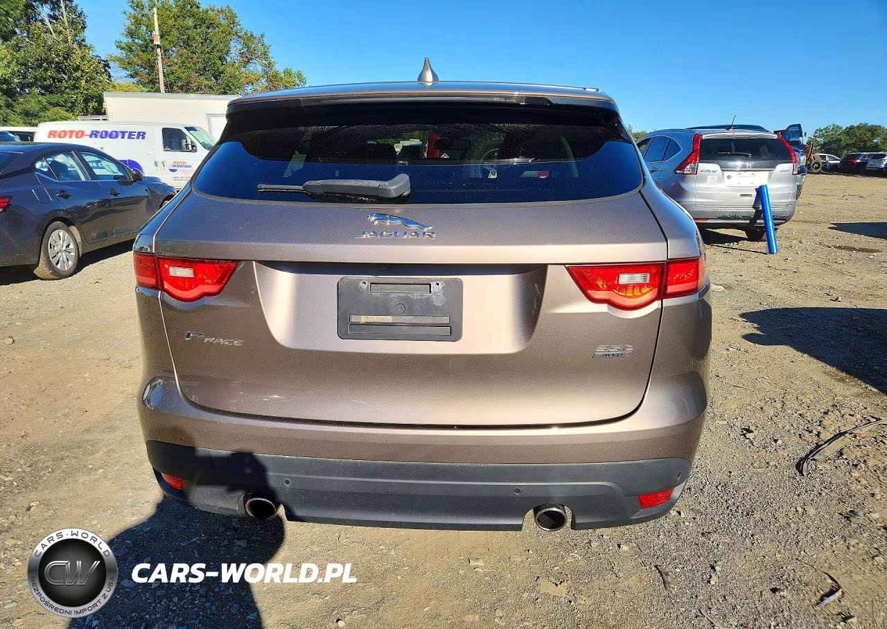 2017 Jaguar F-Pace Premium VIN:SADCJ2BVXHA493257 - 6