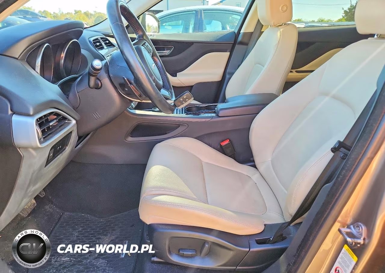 2017 Jaguar F-Pace Premium VIN:SADCJ2BVXHA493257 - 7