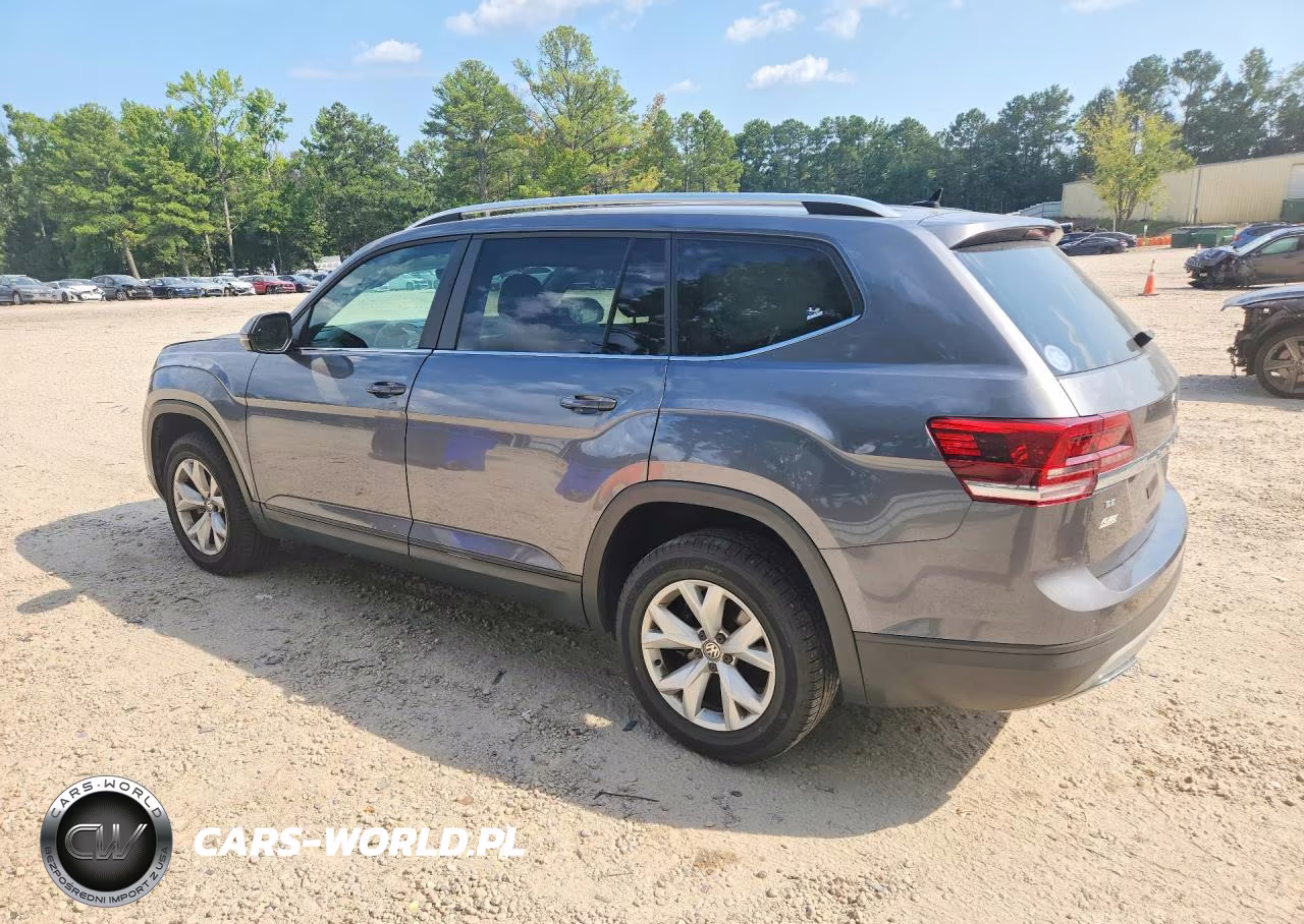 2018 Volkswagen Atlas Se VIN:1V2LR2CA1JC523965 - 2