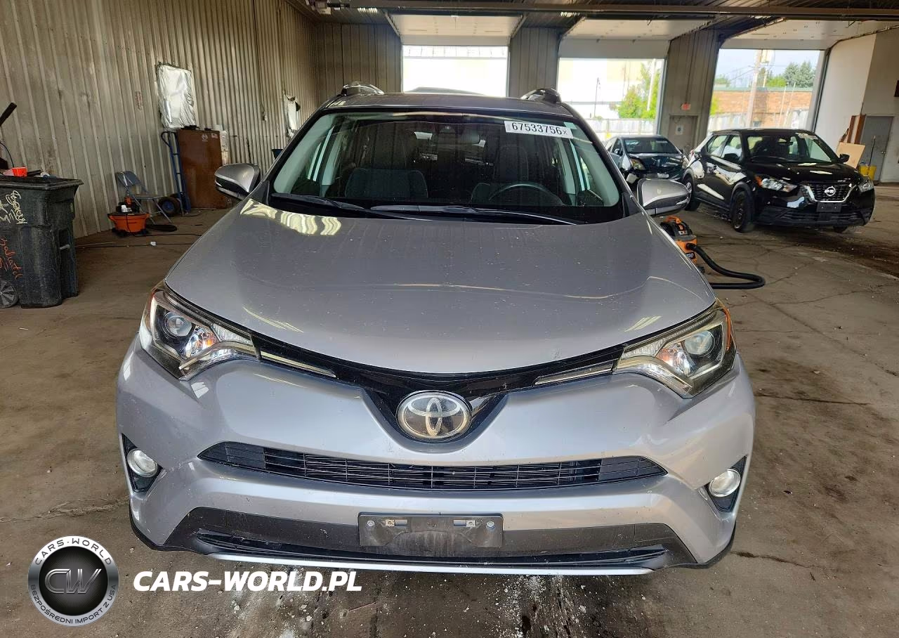 2018 Toyota Rav4 Xle VIN:2T3RFREV9JW721719 - 5