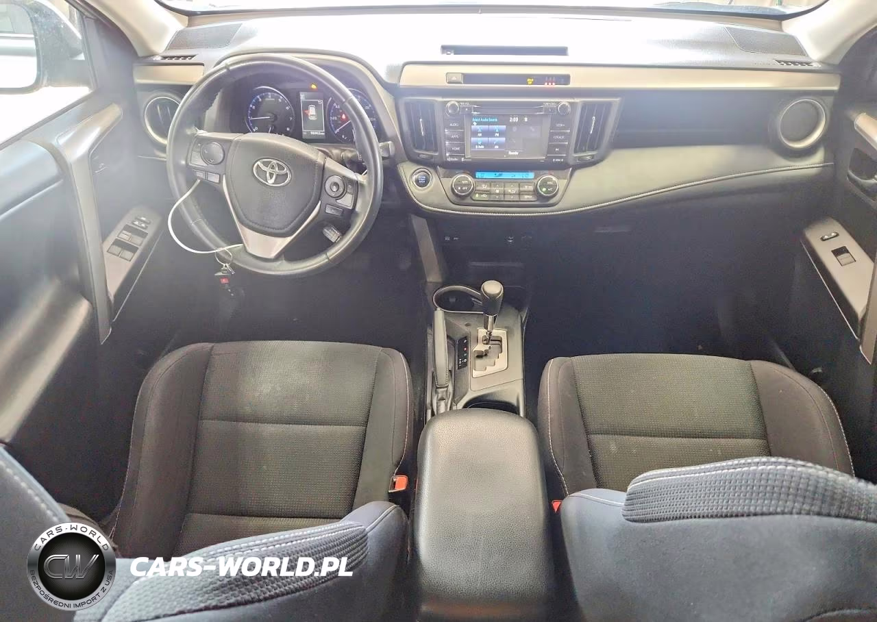 2018 Toyota Rav4 Xle VIN:2T3RFREV9JW721719 - 8