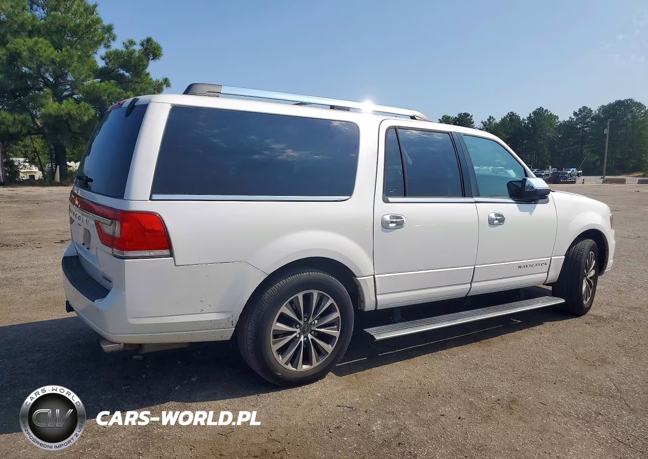2015 Lincoln Navigator L VIN:5LMJJ3HTXFEJ01584 - 3