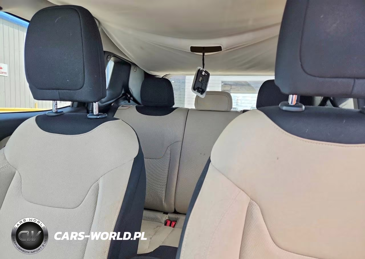 2015 Jeep Renegade Latitude VIN:ZACCJABT2FPB18948 - 10