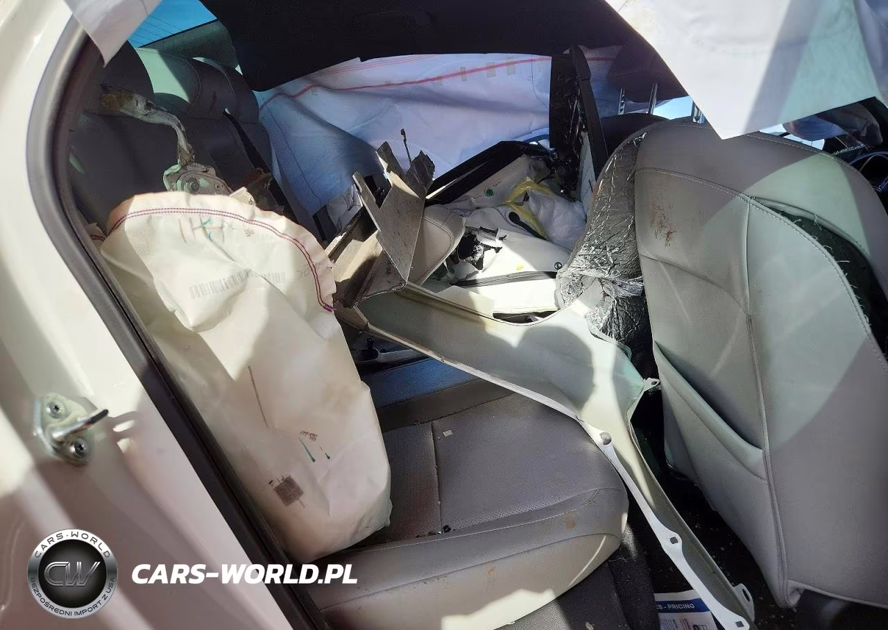 2025 Honda Civic Sport VIN:2HGFE4F83SH300812 - 10