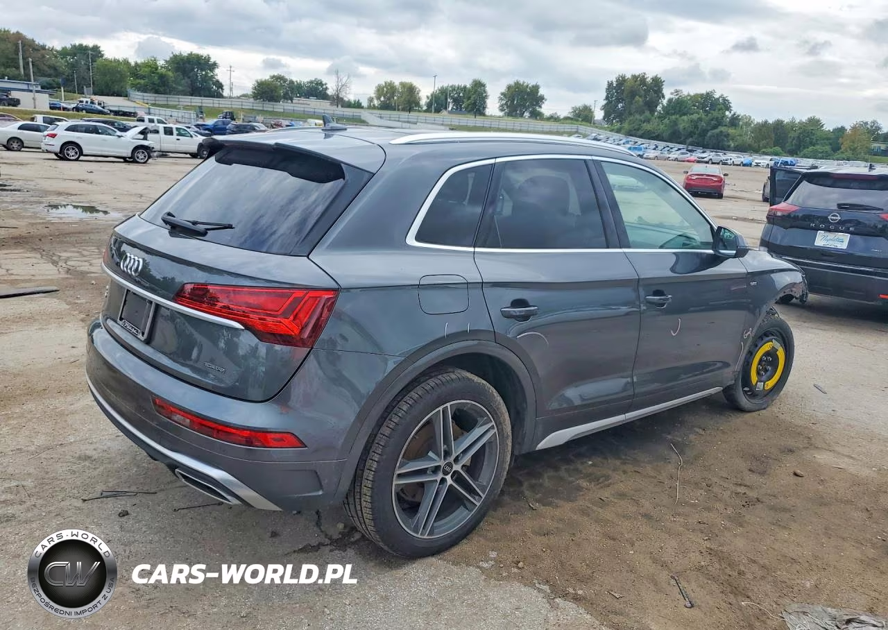 2021 Audi Q5 E Premium Plus VIN:WA1E2AFY2M2125945 - 3
