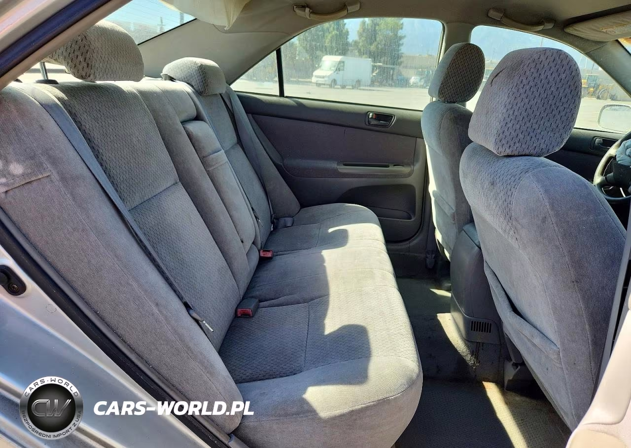2003 Toyota Camry Le VIN:4T1BE32K53U742333 - 10