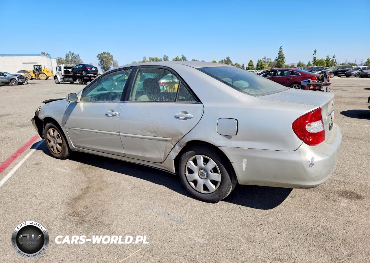 2003 Toyota Camry Le VIN:4T1BE32K53U742333 - 2