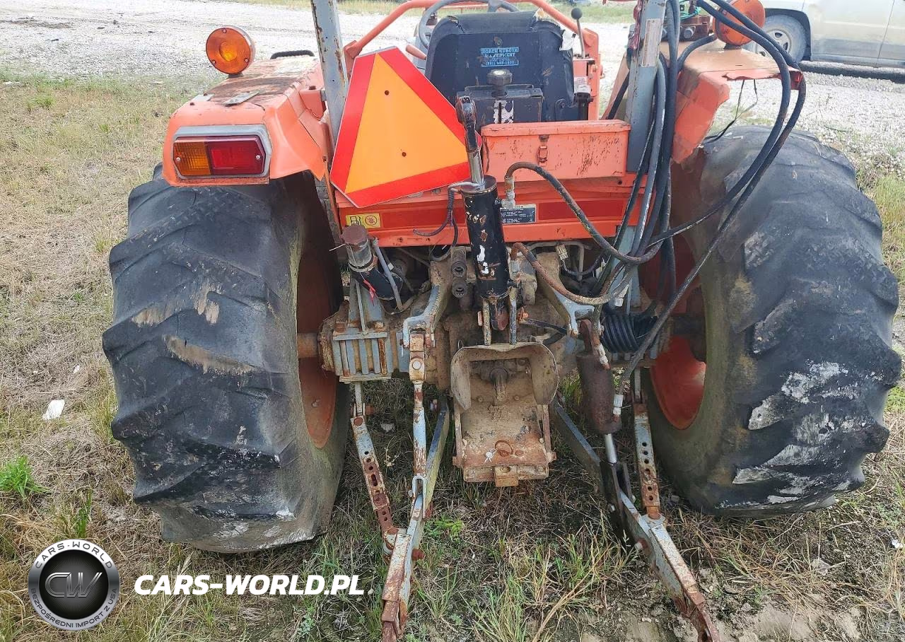 2003 Kubota Tractor VIN:64987 - 9