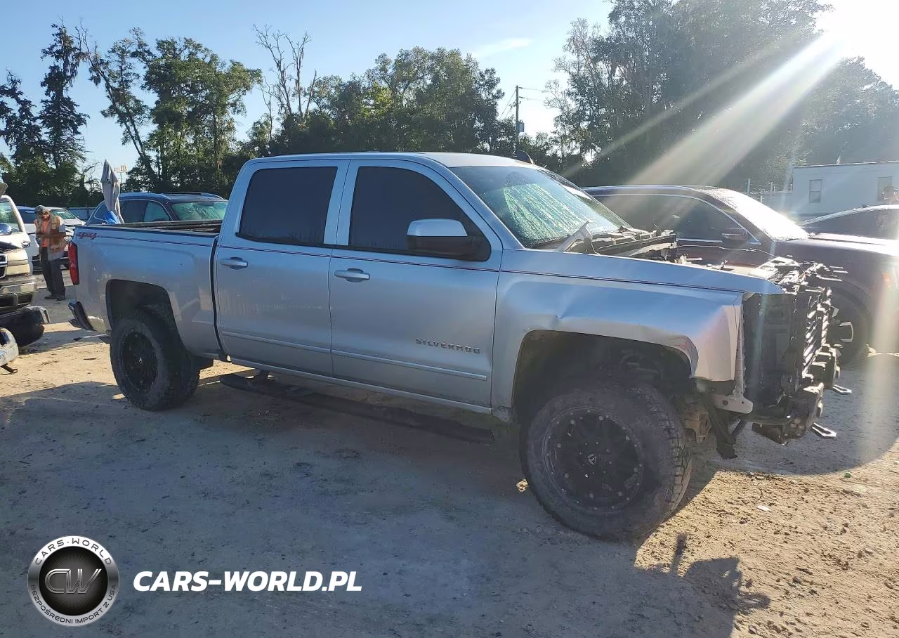 2018 Chevrolet Silverado K1500 Lt VIN:3GCUKREC5JG479211 - 4