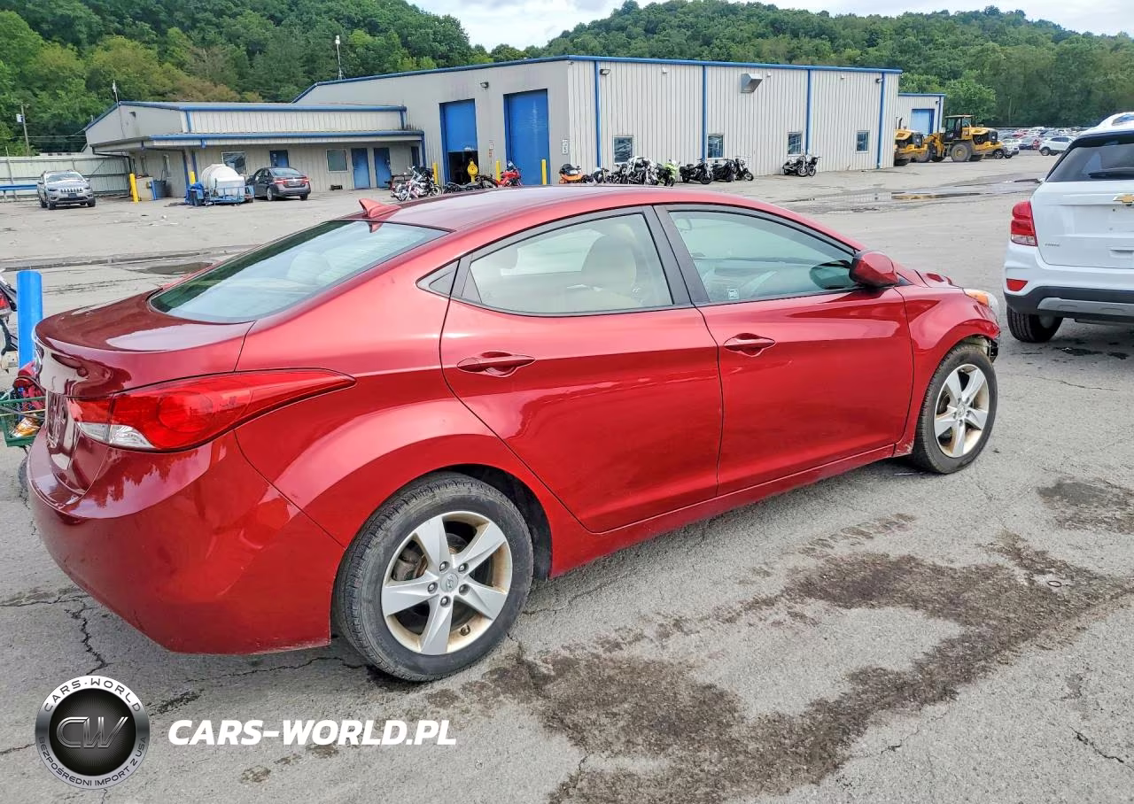 2013 Hyundai Elantra Gls VIN:5NPDH4AE6DH227312 - 3