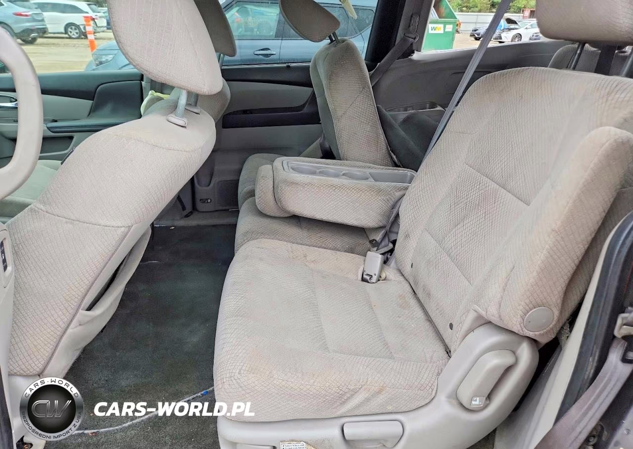 2016 Honda Odyssey Se VIN:5FNRL5H39GB096457 - 11