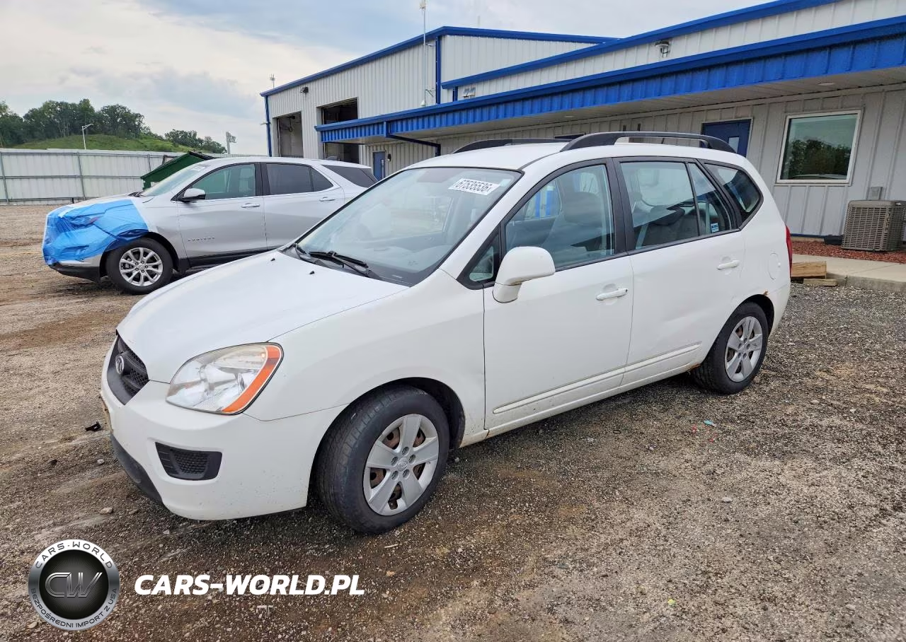 2009 Kia Rondo Base