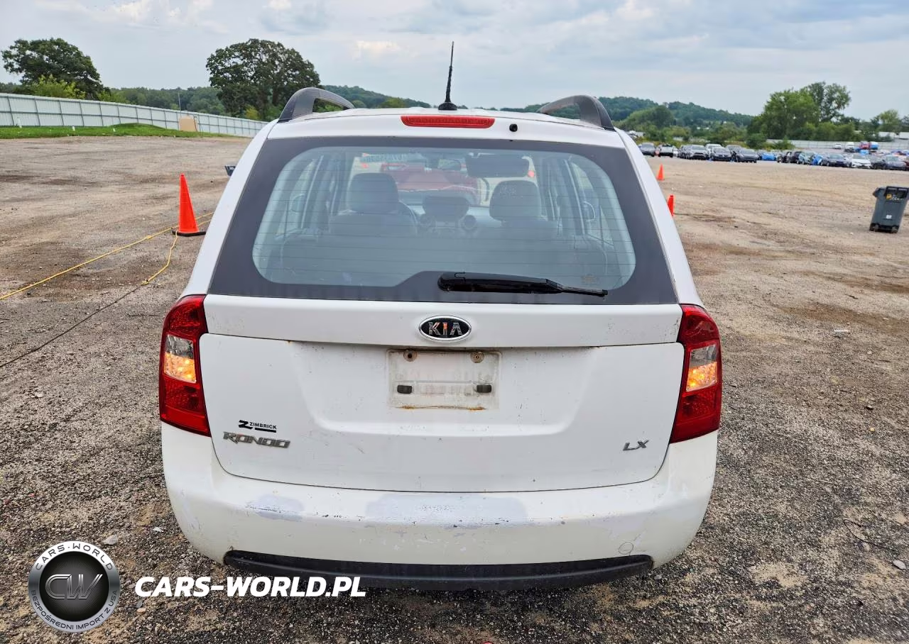 2009 Kia Rondo Base VIN:KNAFG528X97249901 - 6