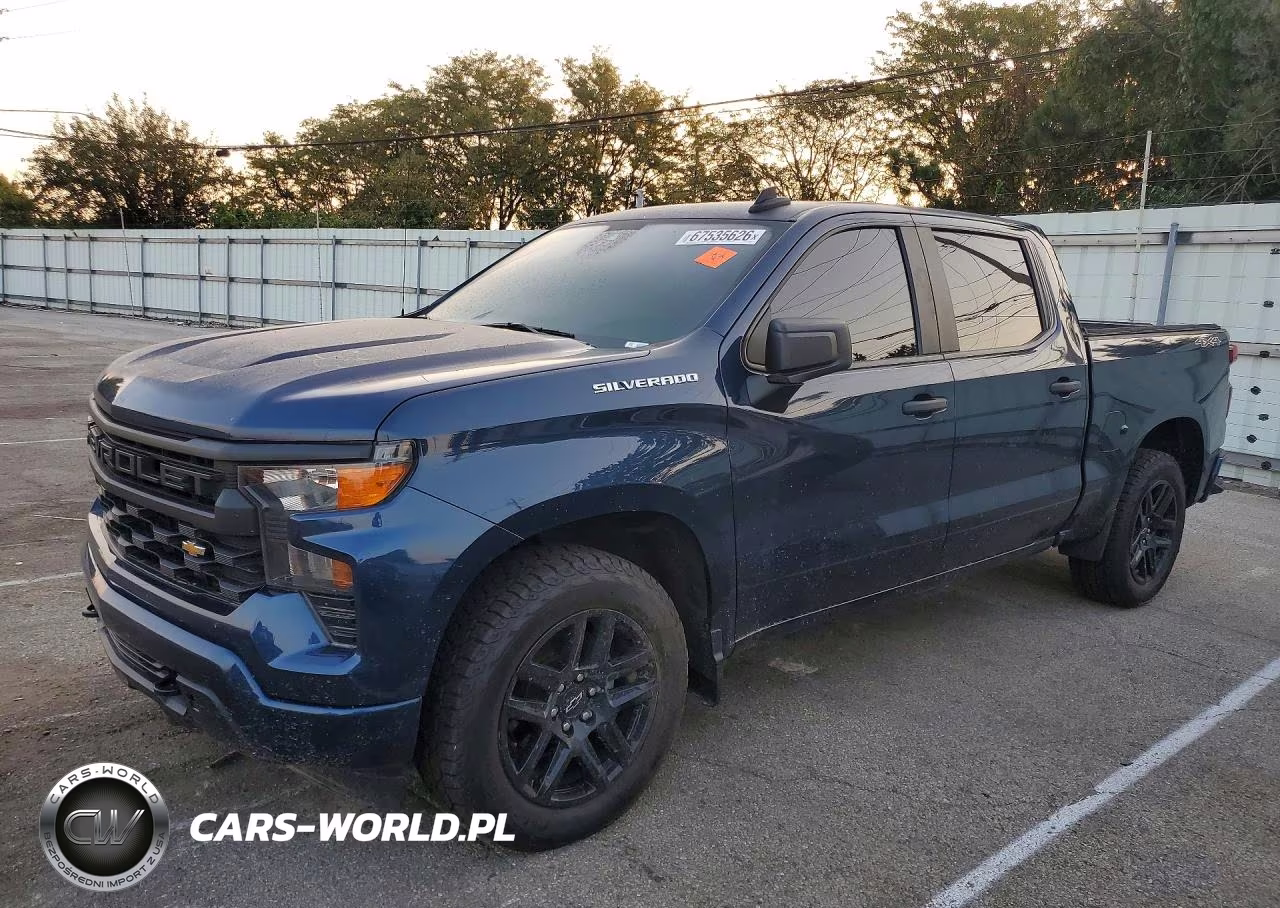 2022 Chevrolet Silverado K1500 Custom – zdjęcie 1 z 12