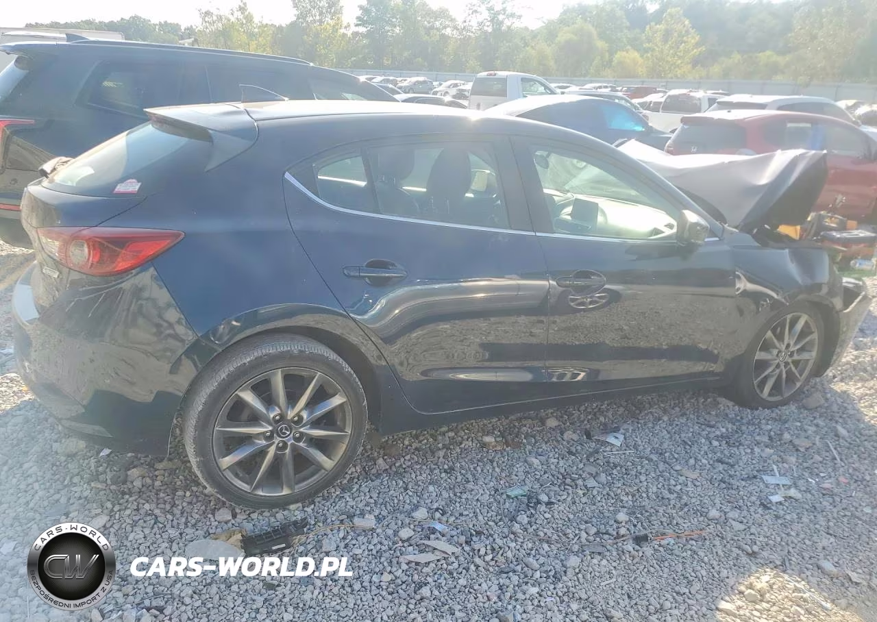2018 Mazda 3 Grand Touring VIN:3MZBN1M31JM193226 - 3