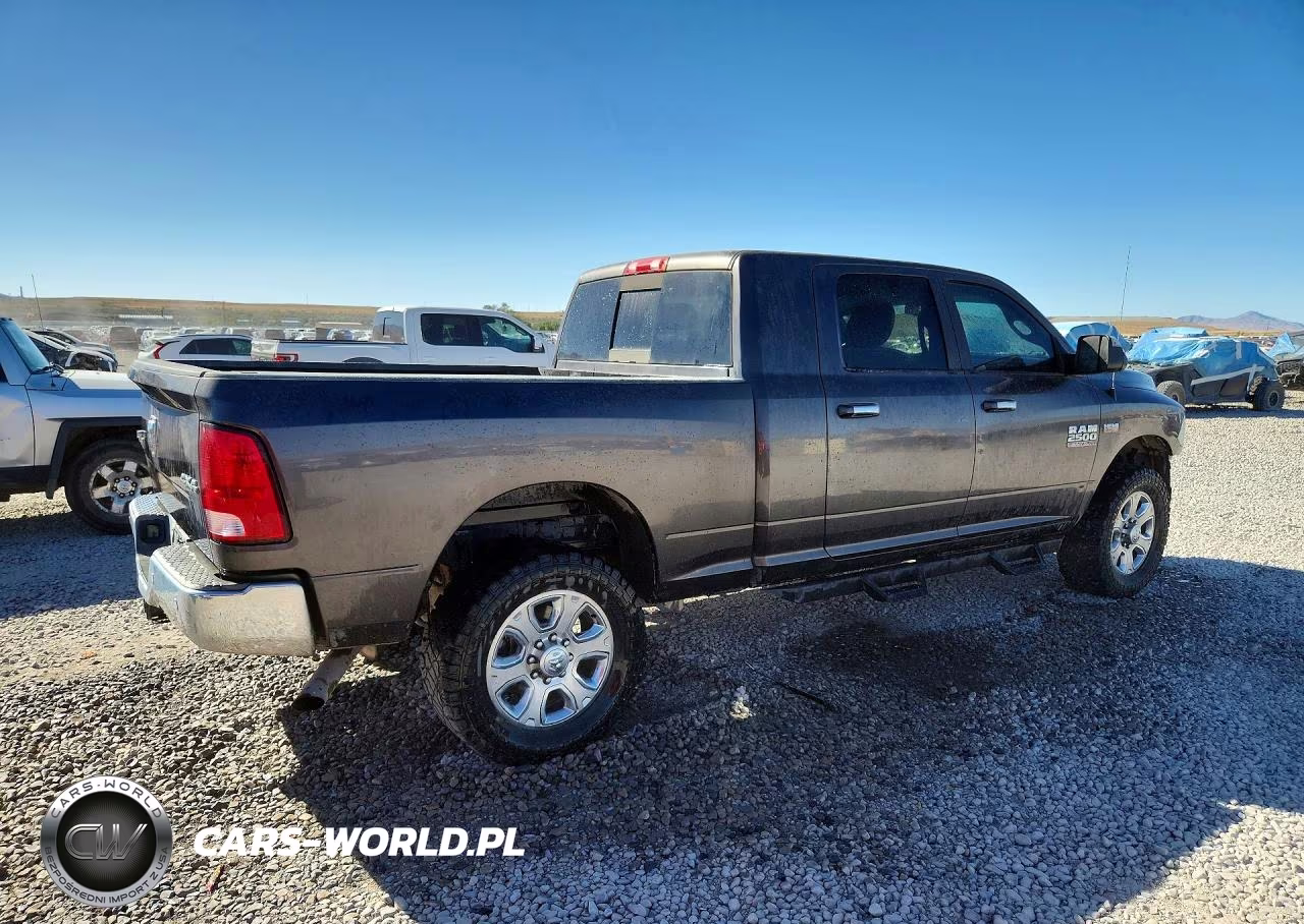 2018 Ram 2500 Slt VIN:3C6UR5MJ7JG161392 - 3